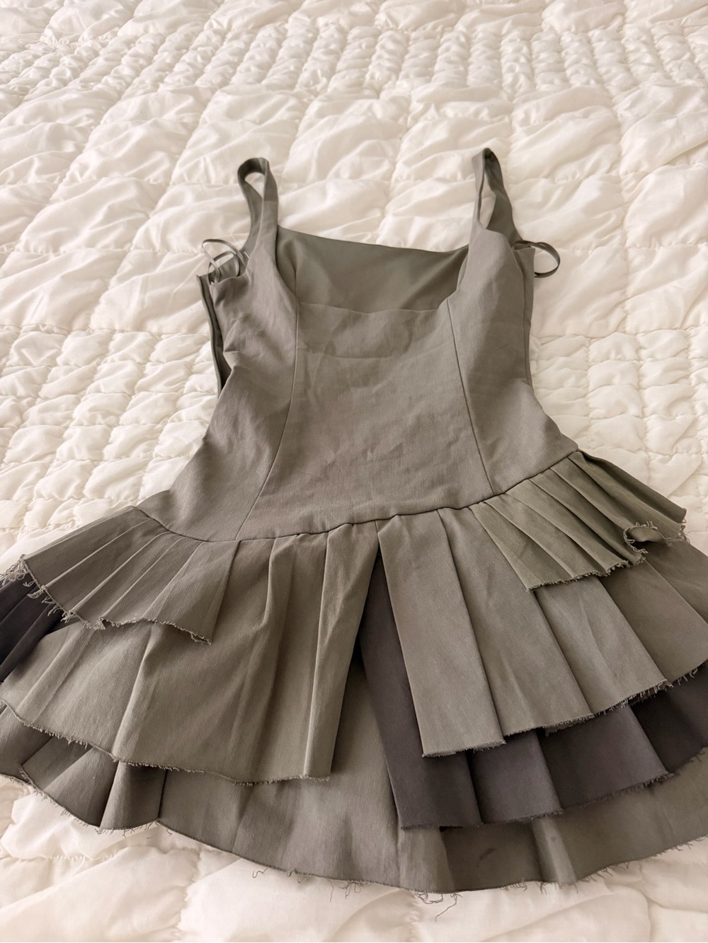 Zara Olive Green Tiered Pleated Sundress - Picture 5 of 8